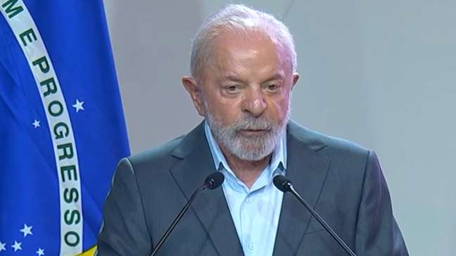 ‘É muito mais barato acabar com problema climático do que fazer guerra’, diz Lula