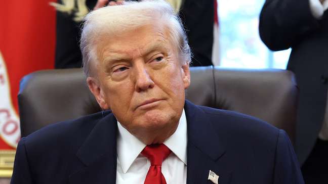 Militares dos EUA apresentam a Trump opções para atacar a Venezuela, diz TV