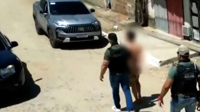 Membro de facção é preso após tentar fugir pulando telhados na Grande Fortaleza