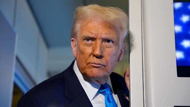 Trump anuncia a redução de tarifas sobre importação de café, carne bovina e frutas