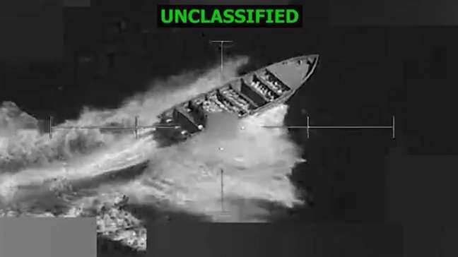 EUA realizam novo ataque a barco ligado ao tráfico no Pacífico 