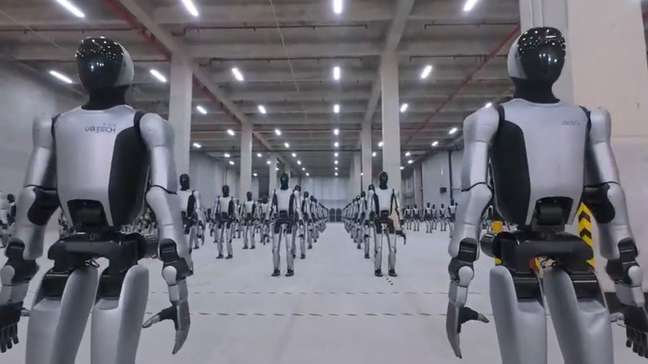 Empresa chinesa entrega ‘exército’ de robôs que trabalham 24h por dia