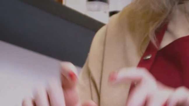 E aí, é gostoso o chocotone de charge?