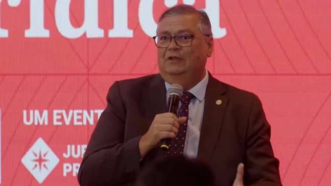 Dino diz que pedidos de impeachment contra Moraes são 'chantagem' e defende decisão de Gilmar