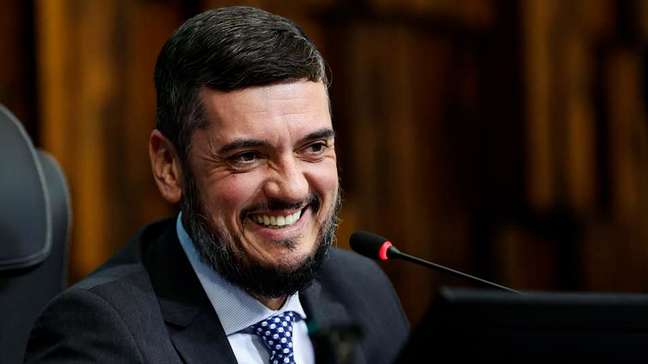 Alerj decide revogar prisão de Rodrigo Bacellar