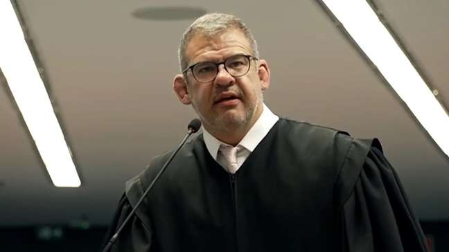 Advogado de réu diz que 'sonha com minuta do golpe' durante julgamento do núcleo 2 no STF