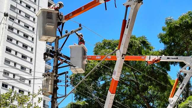 Funcionários da Enel são detidos sob suspeita de cobrar propina para religar energia