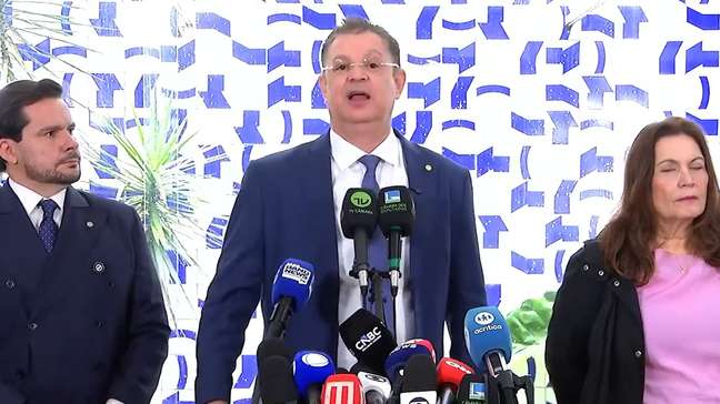 Sóstenes se pronuncia após operação da PF e diz que R$ 430 mil eram de venda de imóvel