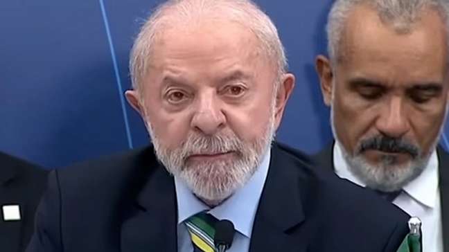 ‘Intervenção armada seria um precedente perigoso para o mundo’, diz Lula sobre operações dos EUA contra Venezuela