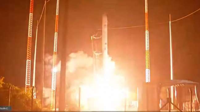 Apesar de explosão, agência do governo chama lançamento de foguete de ‘marco para o Brasil’