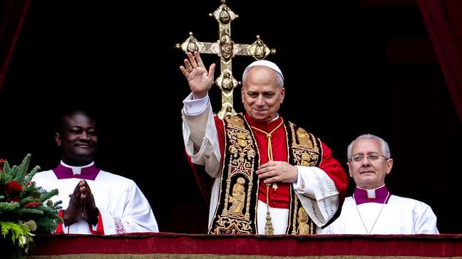  Papa Leão XIV celebra missa de Natal e faz voto em português e outros 9 idiomas