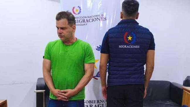 Veja foto de Silvinei Vasques preso no Paraguai
