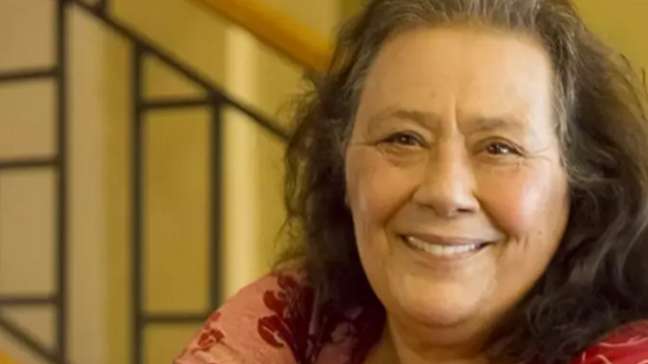 Morre Teuda Bara, atriz e fundadora do Grupo Galpão, aos 84 anos
