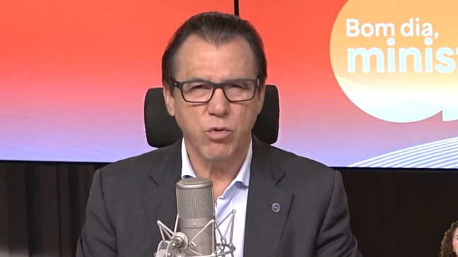 Ministro do Trabalho afirma que escala 6x1 pode acabar, mas depende de mobilização social