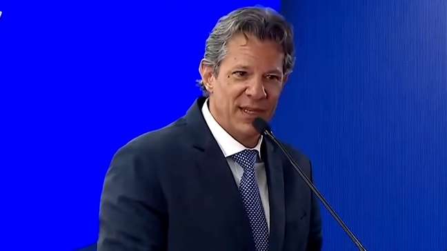 'Reforma tributária foi banho de água fria nos mercados financeiros', diz Haddad