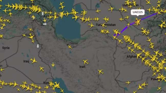 Irã fecha espaço aéreo para todos os voos internacionais