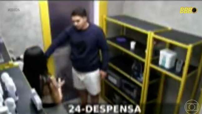 Vídeo mostra Pedro tentando beijar Jordana no BBB 26