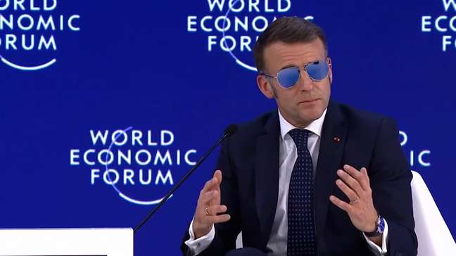 Macron provoca Trump em discurso em Davos: ‘Não vamos desperdiçar tempo com ideias loucas’