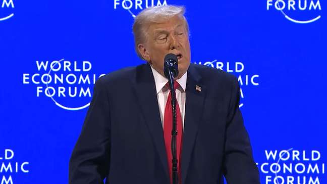 Trump diz que Europa está no ‘caminho errado’ e afirma que só EUA podem defender a Groenlândia