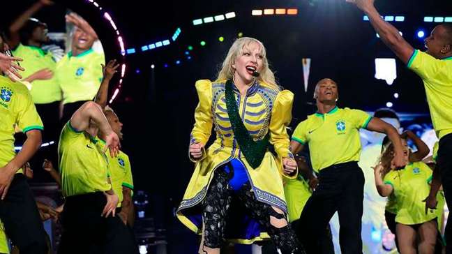 Paes anuncia megashow em Copacabana em maio, mas não revela atração