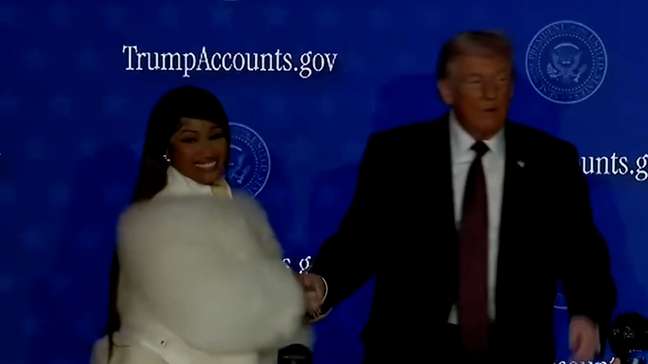 Cantora Nicki Minaj vai a evento de Trump e diz que é 'fã número 1' do presidente: 'Não vou mudar'