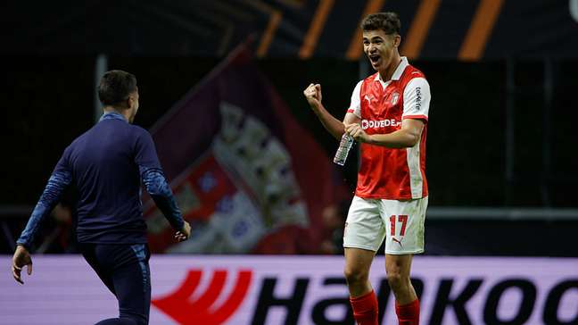 Moscardo prioriza o Corinthians, mas diz que ‘ainda é cedo’ para volta ao Brasil