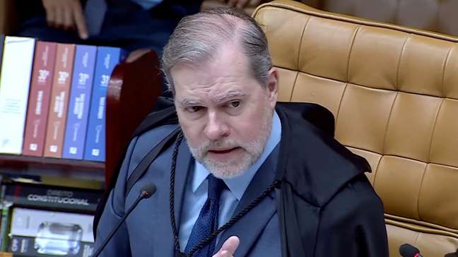 Toffoli defende que ministros não podem dar opiniões políticas nas redes sociais