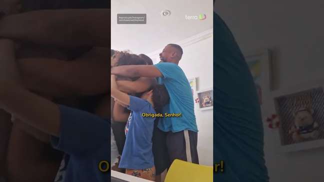 Jovem passa para Medicina em segundo lugar no Maranhão e família se emociona #shorts