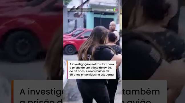 Vídeo mostra momento em que avó é presa acusada de 'vender' as netas menores de idade #shorts