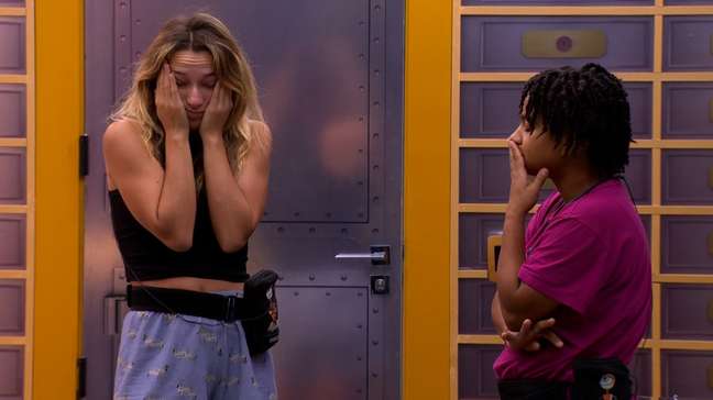 Veja a reação dos participantes do BBB26 ao serem avisados da expulsão de Edilson Capetinha