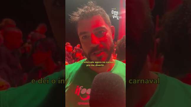 Evaristo Costa curte o carnaval em Salvador e nega contrato com emissora #shorts