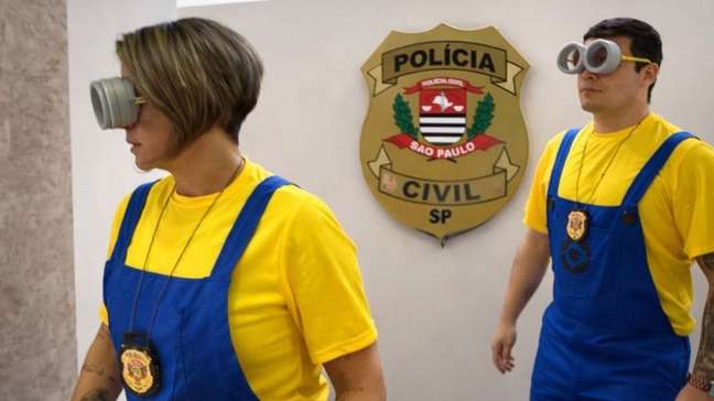 Fantasiados de ‘Minions’, policiais prendem quatro em operação no carnaval de SP