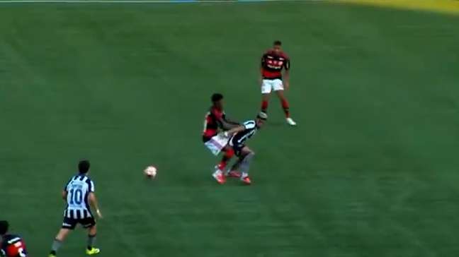 Ouça o áudio do VAR do gol de Paquetá em Botafogo x Flamengo