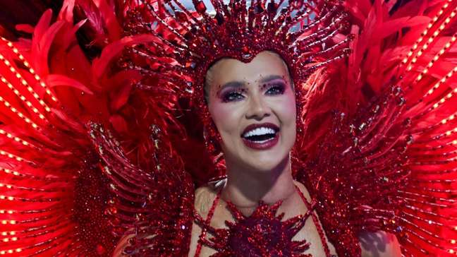 Tumulto, vaias e muita tensão: como foi a estreia de Virginia Fonseca na Grande Rio