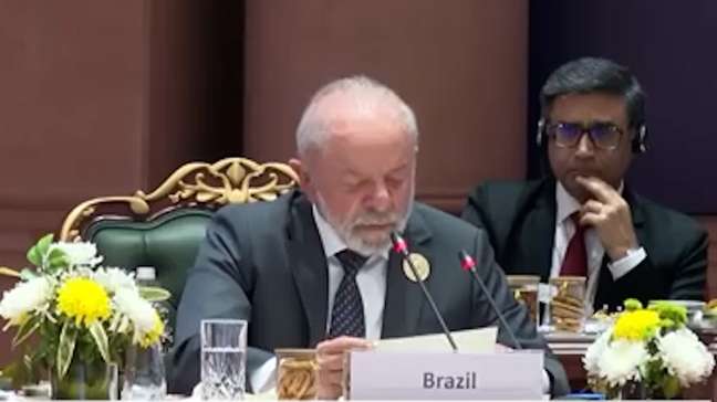 Na Índia, Lula fala em 'dominação' de empresas de IA e pede que 'ser humano seja centro das decisões'