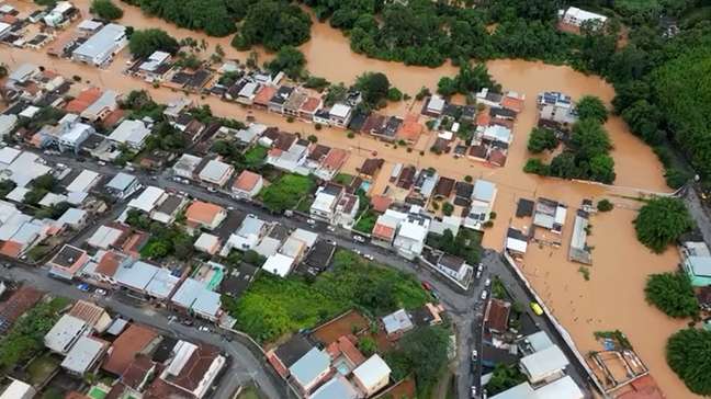 Sobe para 54 o número de mortos pelas chuvas em Minas Gerais; 15 estão desaparecidos