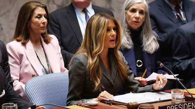 Melania Trump, primeira-dama dos EUA, defende a educação em discurso como presidente de conselho da ONU