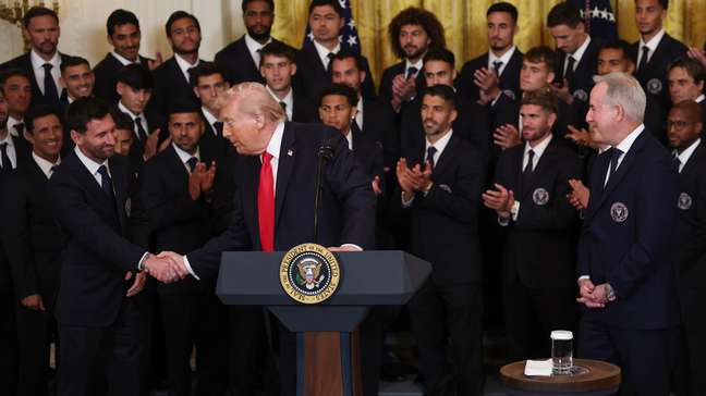 Trump recebe Messi na Casa Branca e questiona: 'Quem é melhor, Pelé ou Messi?'