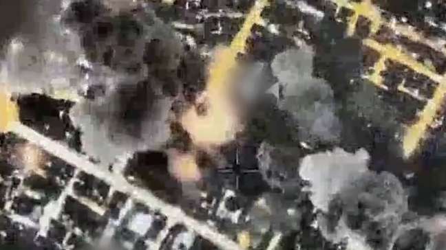 Israel divulga vídeo de ataque a bunker que era de Ali Khamenei: ‘Morto antes que pudesse utilizar'