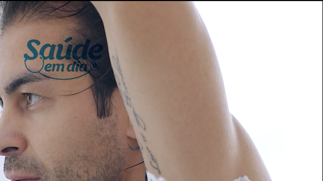 Pelo grosso ou genética? Mitos da depilação com lâmina por dermatologista