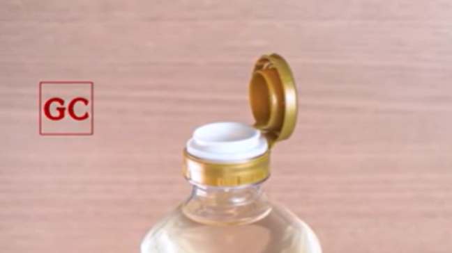 Truque com vinagre para deixar o piso brilhando sem gastar muito