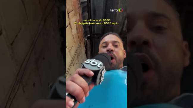 Repórter do SBT fica em meio a fogo cruzado durante tiroteio no Complexo da Maré, no Rio #shorts