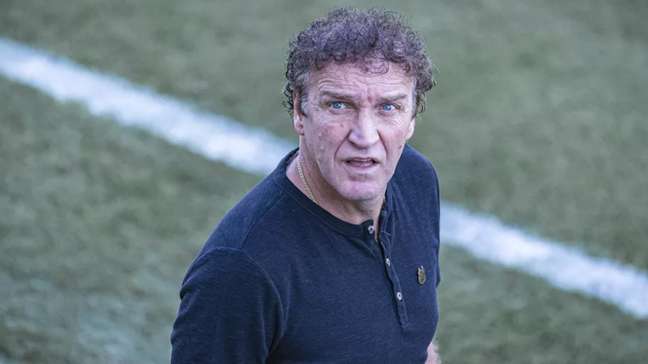 Santos anuncia contratação do técnico Cuca após demissão de Vojvoda