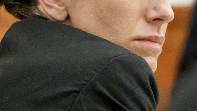 A autora condenada por envenenar marido que ela homenageou em livro