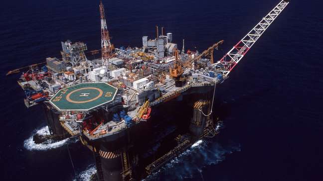 Petrobras faz nova descoberta de petróleo no pré-sal da Bacia de Campos