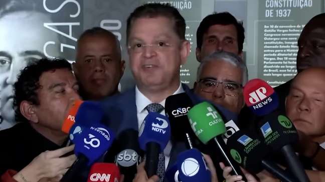 Oposição apresenta queixa-crime contra ministro Gilmar Mendes do STF: 'Muito grave'