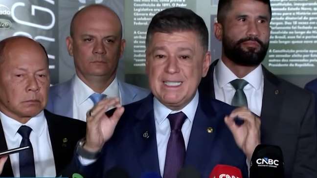 Carlos Viana afirma querer terminar CPMI com relatório detalhado: 'Não ficará impune'