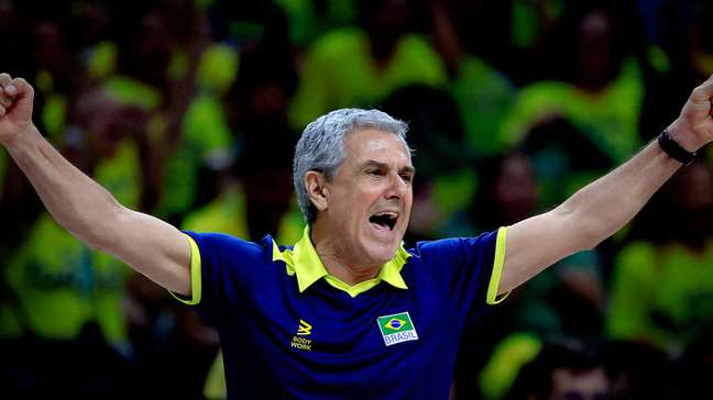 Zé Roberto fala sobre drama em Rio 2016, renovação e aposentadoria: 'Muito prestígio'