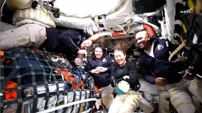 Astronauta brinca em primeiro vídeo divulgado da missão Artemis II: ‘Sou a encanadora espacial’