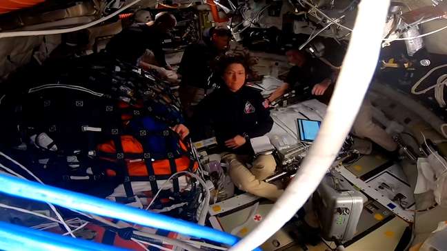 Artemis II bate recorde de distância máxima da Terra